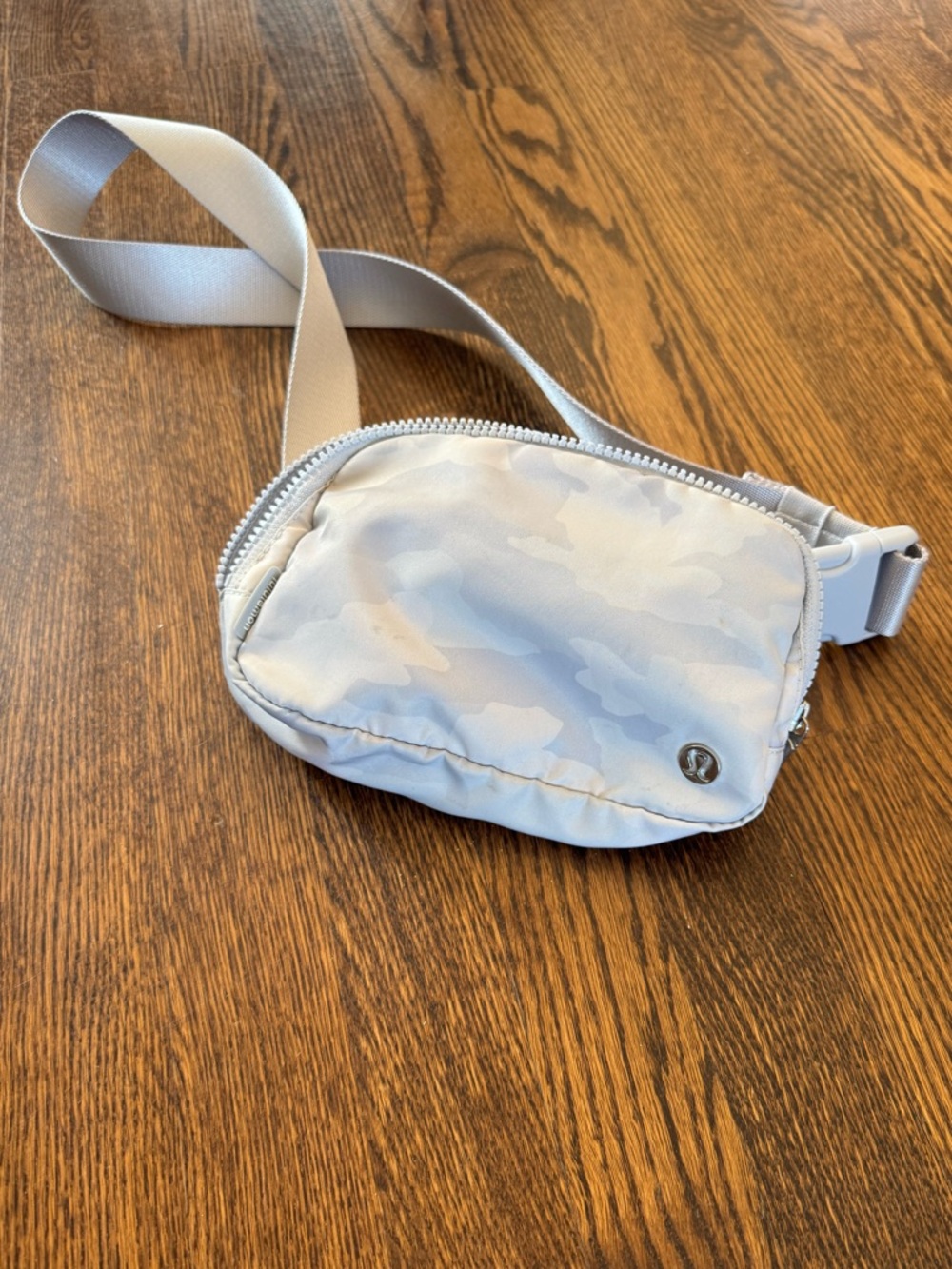 lululemon light gray camo waist pack